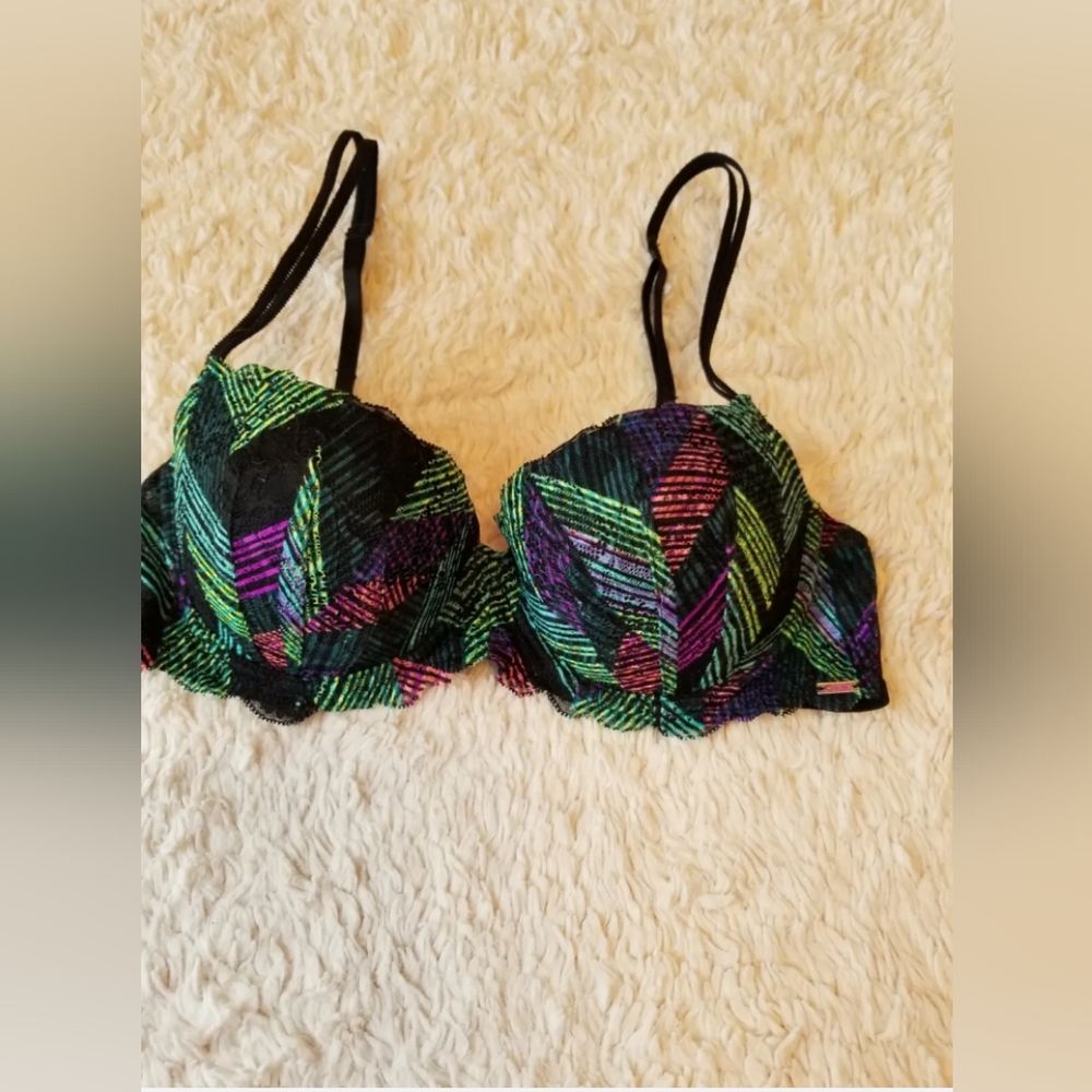 Victoria's Secret PINK 34C Date Push Up Bra Padded Underwired Lace